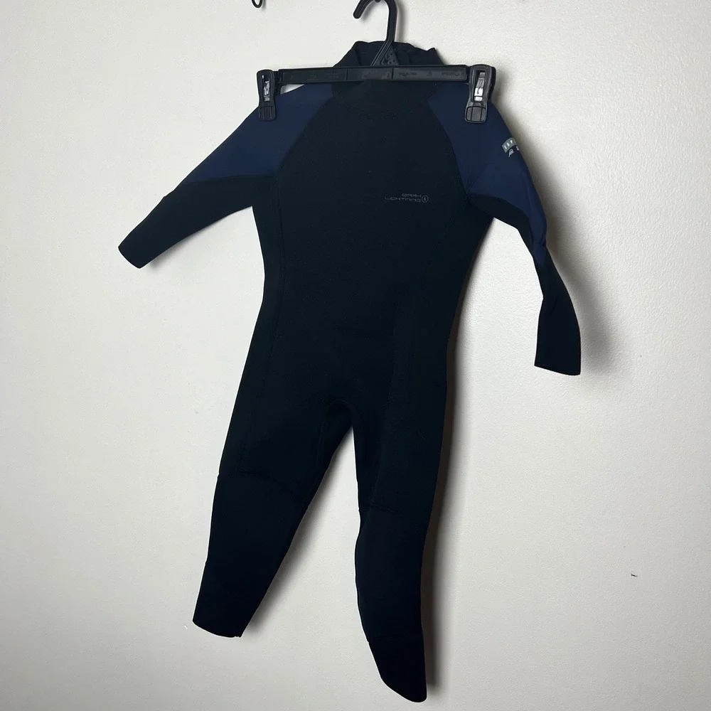 Dark Lightning‎ Explorer Kids Full Body Wetsuit Black Navy Neoprene Sport Sz 4